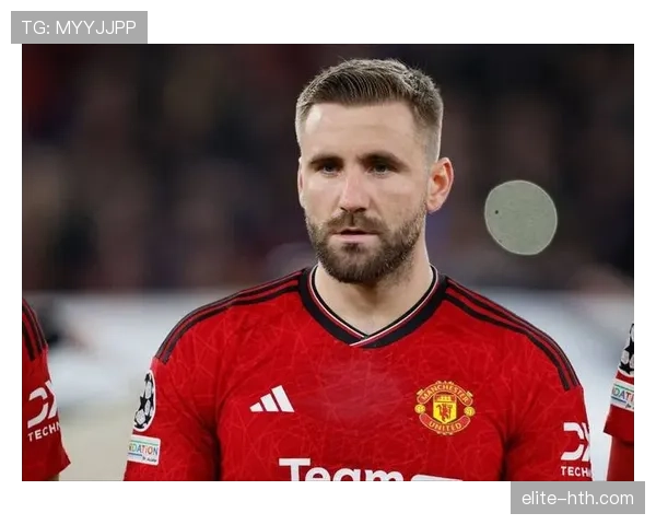 曼联表面回暖,实则问题未解,赛季走势仍存隐忧 曼联表面回暖,实则问题未解,赛季走势仍存隐忧