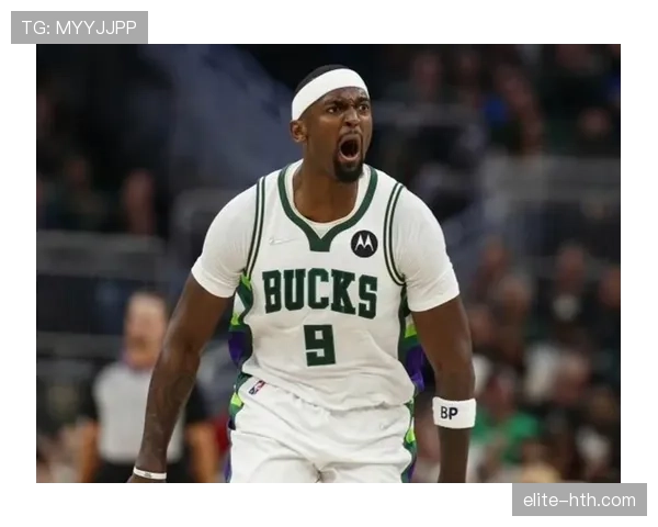 波蒂斯无球切入效率提升，成雄鹿内线关键支点